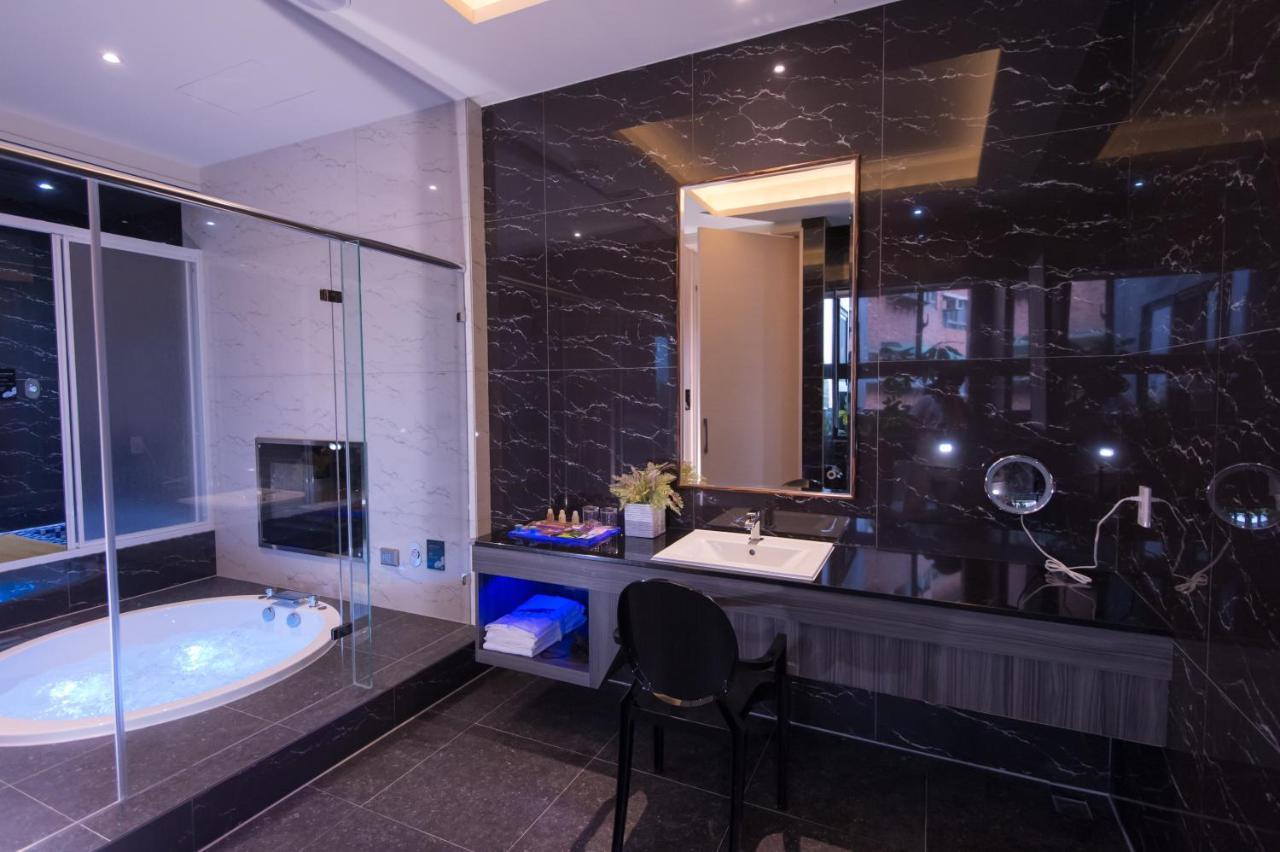 J Moon Villa Motel Taipei Eksteriør bilde